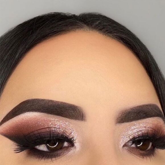 MAC Eyeshadow in Finjan (Matte Mauve Brown) - Picture 9 of 15